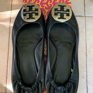 Tory Burch reva flat